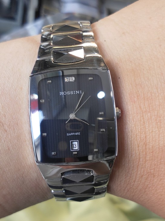 罗西尼石英男表，型号1241，想了解具体数...