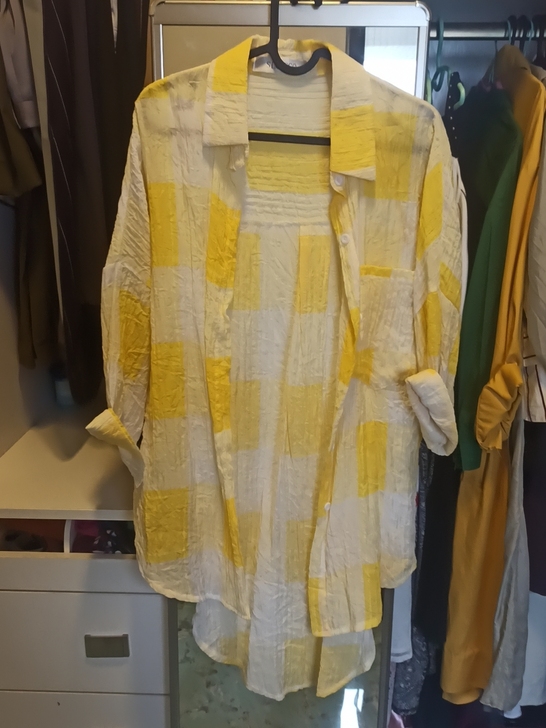 黄白格长款衬衣