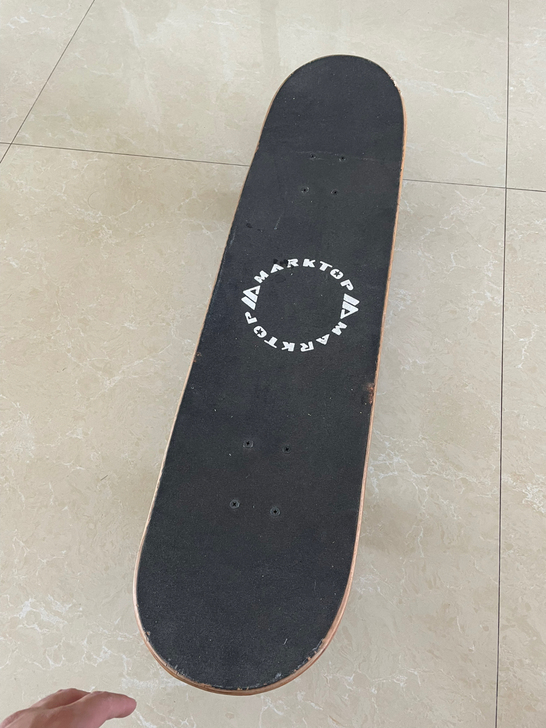 滑板 不会玩所以卖了