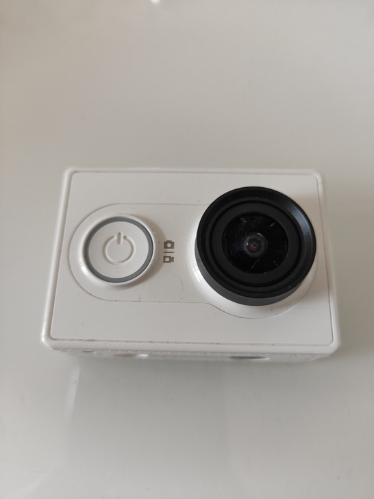 小蚁运动相机一代全套，带两块电池和充电座充...