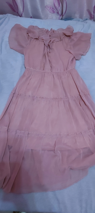 连衣裙25元包邮，这个颜色不适合本人，一直...