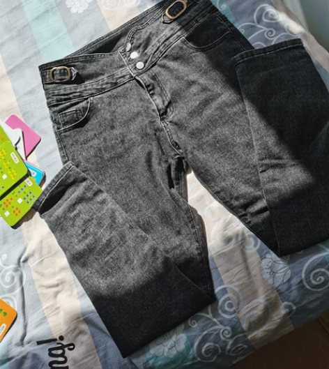 高腰牛仔裤背带牛仔裙可穿到125斤左右 感...