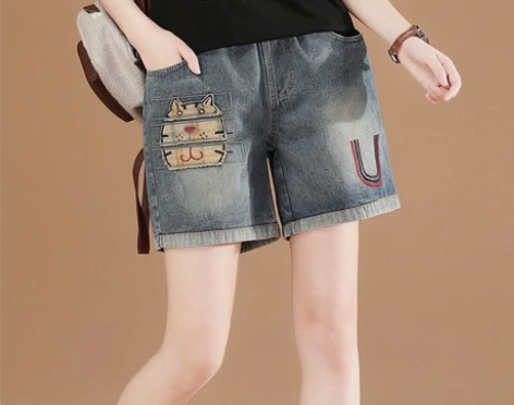 牛仔短裤 全新 可出可换 牛仔短裤，松紧腰...