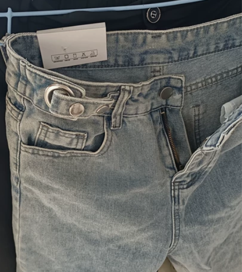 牛仔短裤浅蓝色未穿，M码。全新。牌子都没有...