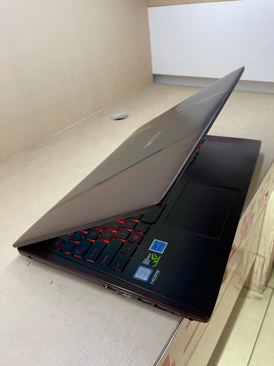 华硕飞行堡垒 i7 7700 gtx105...