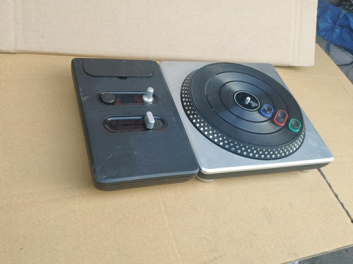 DJ HERO  游戏打碟机，实物图，完好...