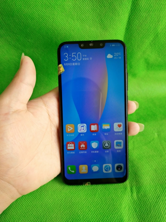 华为nova 3i,运行内存4G,机身内存...