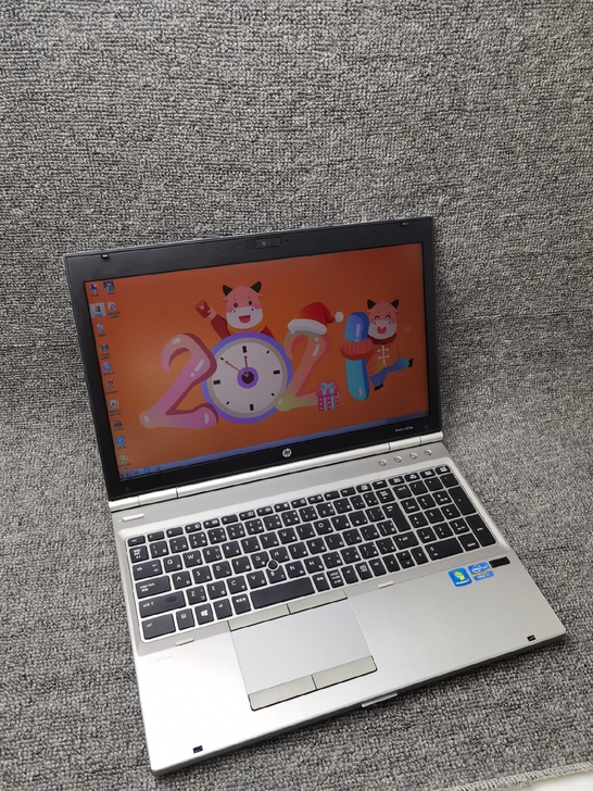 九成新  i7  15寸屏幕  女生自用惠...