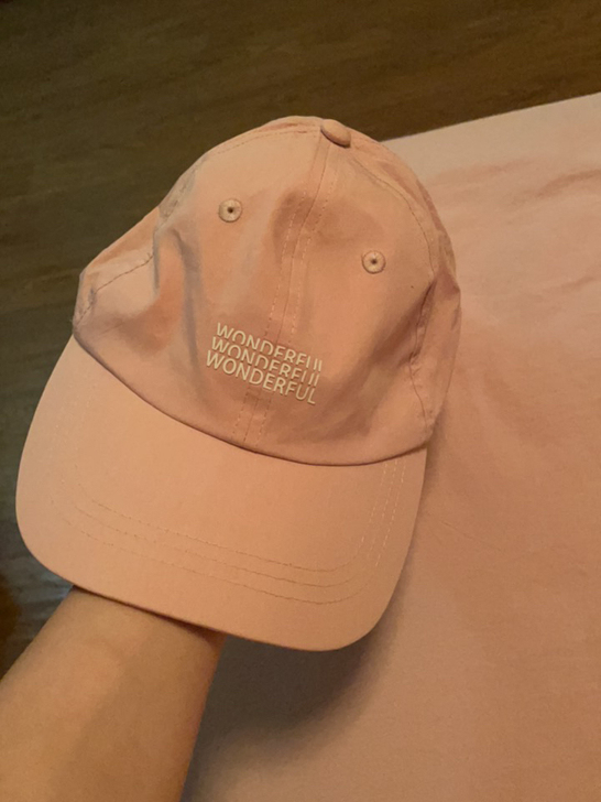 鸭舌帽夏天淡粉色 显白哦