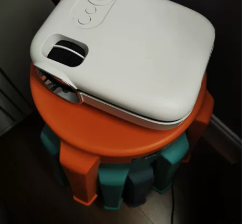 夏新投影仪，99新，可连接手机 wifi，...