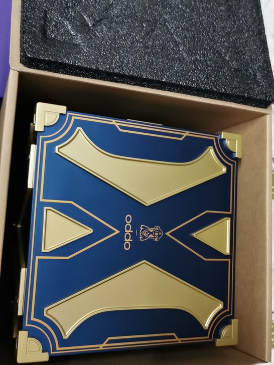 OPPO find x2 英雄联盟盒子