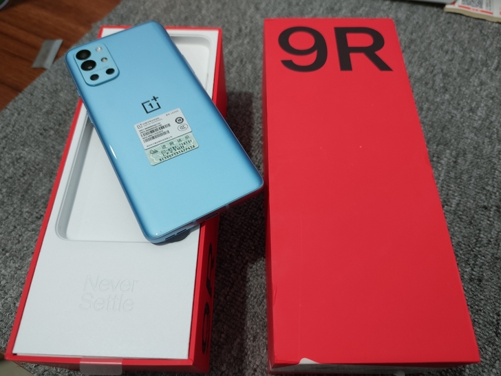 一加 OnePlus 9R 12+256G...