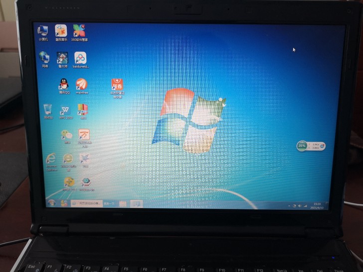 神舟优雅HP550屏幕，有稍微的小划痕，不...