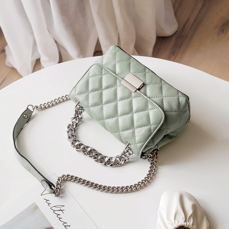 时尚链条包真皮女包菱格包包2021新款潮头...