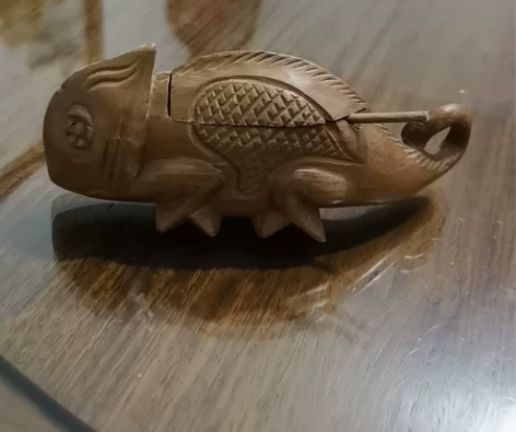 马达加斯加变色龙调味盒木雕 购于马达加斯加...