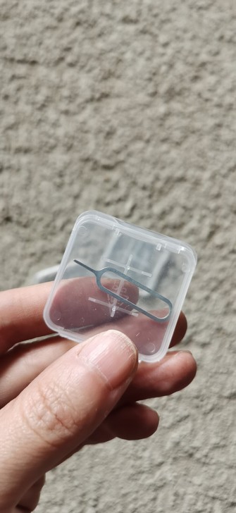 手机顶针取卡器 4个 全新带盒子 每个1元...