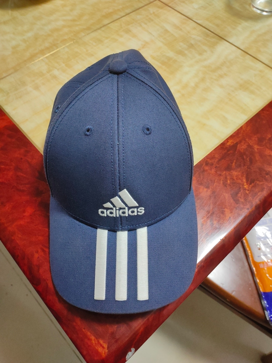 Adidas阿迪达斯,帽子,蓝色,成色很新...