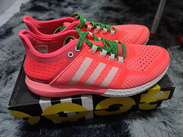 Adidas阿迪达斯清风系列运动鞋，39码...
