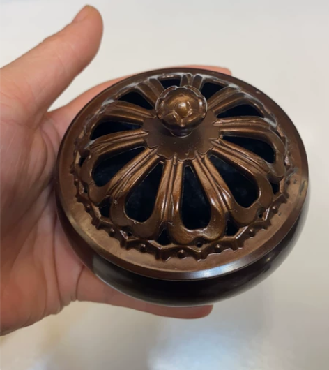 纯铜摆件 紫铜莲花纯铜熏香炉 重470克左...