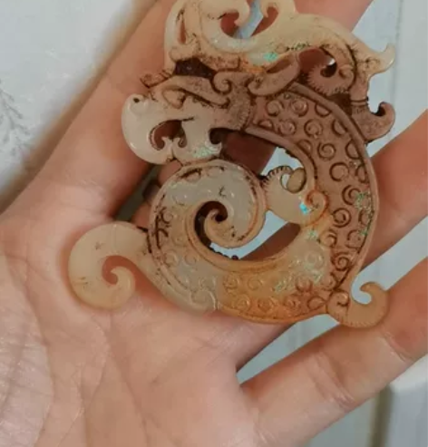 玉雕~龙凤牌，很润，清洗干净应该挺好吧！ ...