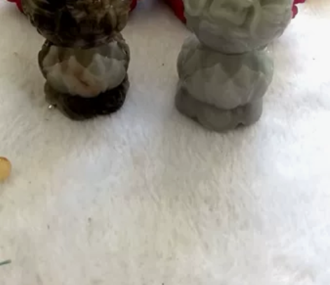 玉雕金丝玉龙珠加底座 感兴趣的话点“我想要...