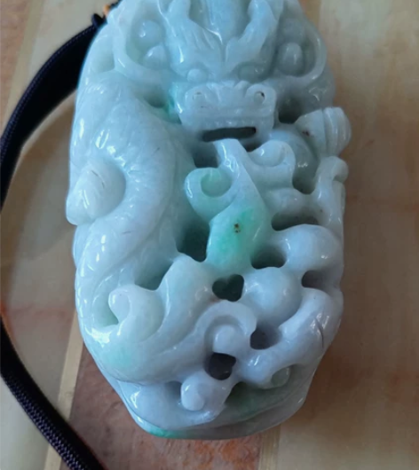 翡翠玉雕手把件 感兴趣的话点“我想要”和我...