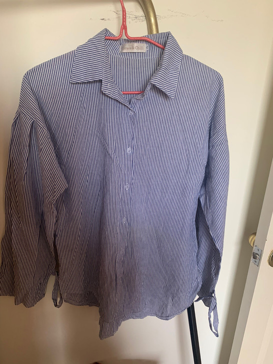 条纹衬衫，质量很好很舒服，特别柔软，以前条...