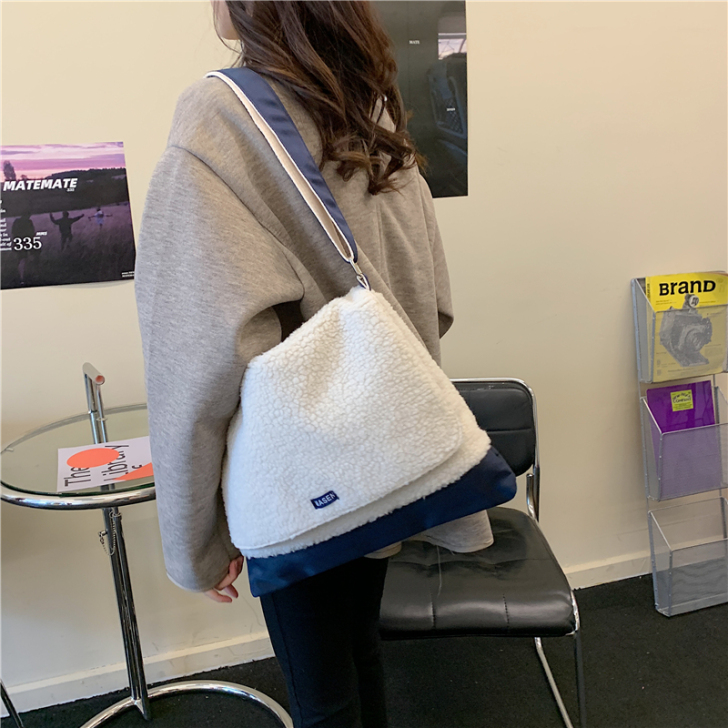 大容量毛毛包羊羔毛翻盖拼色毛绒包单肩斜挎包