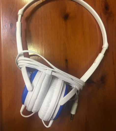 刚买的头戴式耳机  戴了一次 不太适应 便...