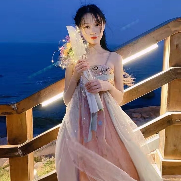 汉服清仓 入坑即退，都是很平价的款，都是正...