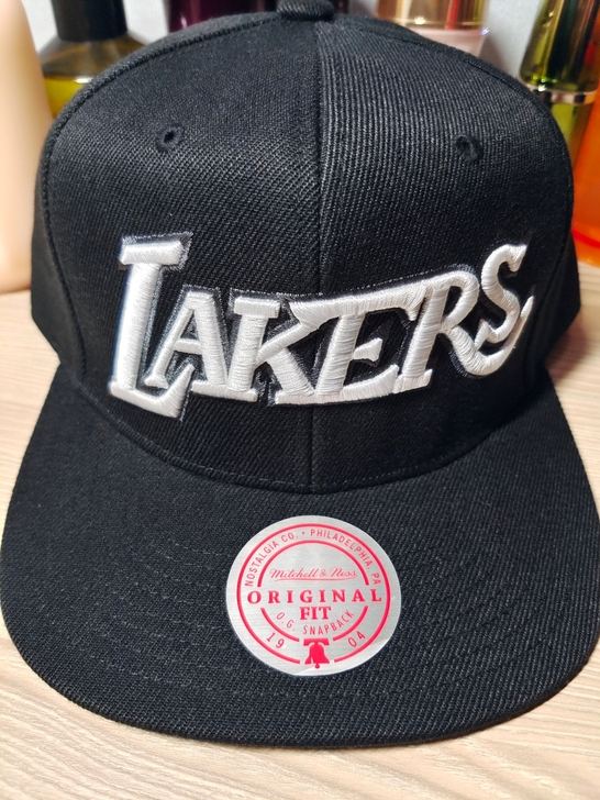 NBA湖人队帽子 全新 实拍 正品