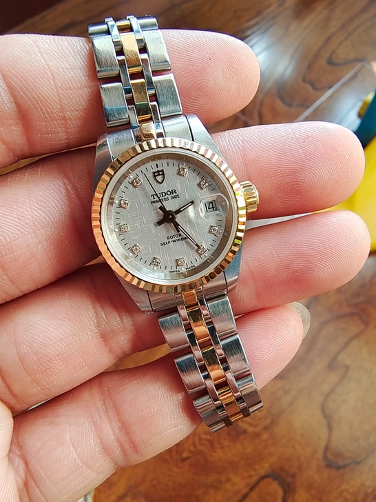 帝舵92413女表，18K金，钻石，全自动...