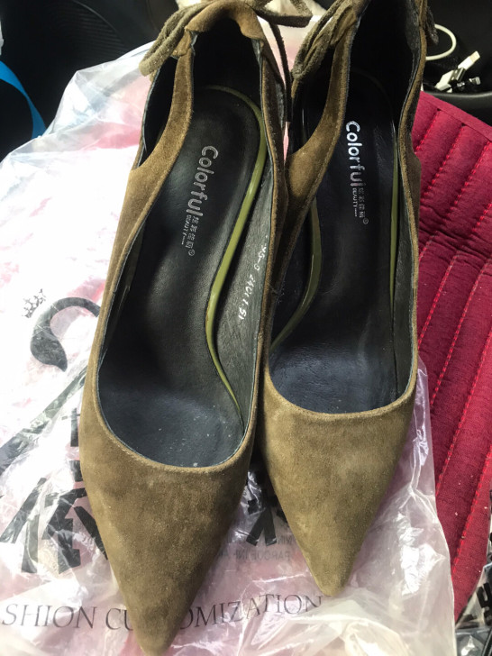 羊猄皮，真皮，粗跟高跟鞋，就穿过几次，现在...