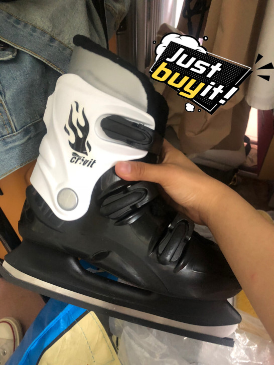 出冰刀，几乎全新，就穿过几次，送一副鞋垫，...