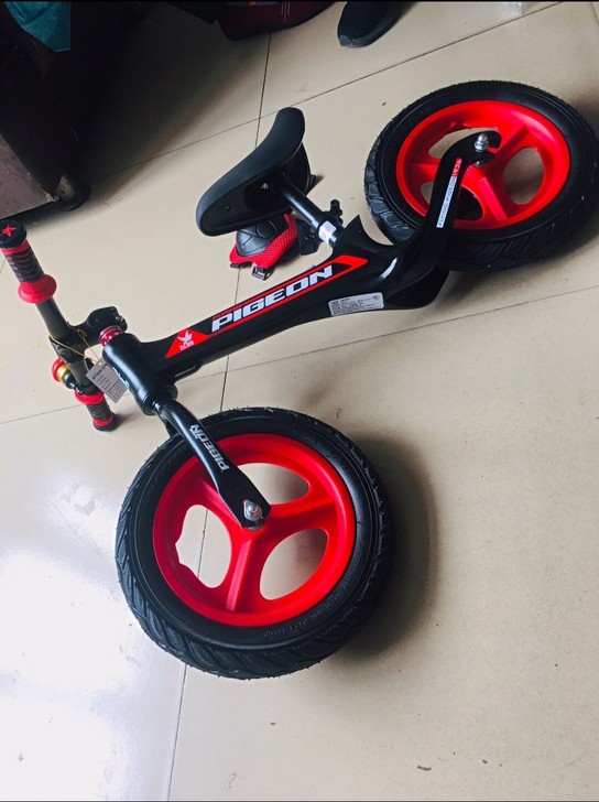 飞鸽儿童平衡车学步车滑步车无脚踏高碳钢滑行...