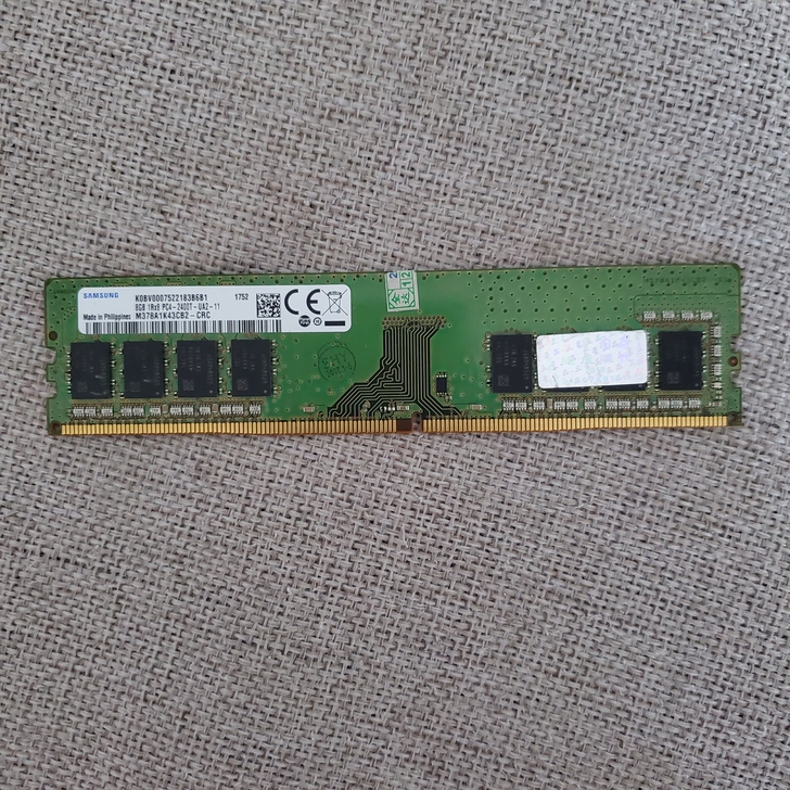 三星DDR4 2400 8G内存条，正常没...