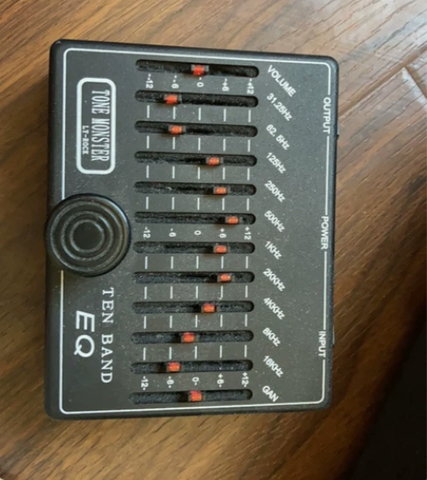 北京琼瑶三哥复刻mxr均衡单块效果器 九新