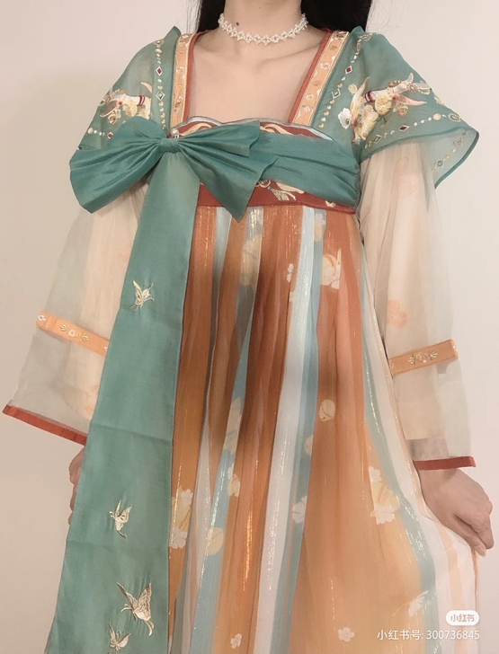 遇见神鹿瑶瑶十三余汉服