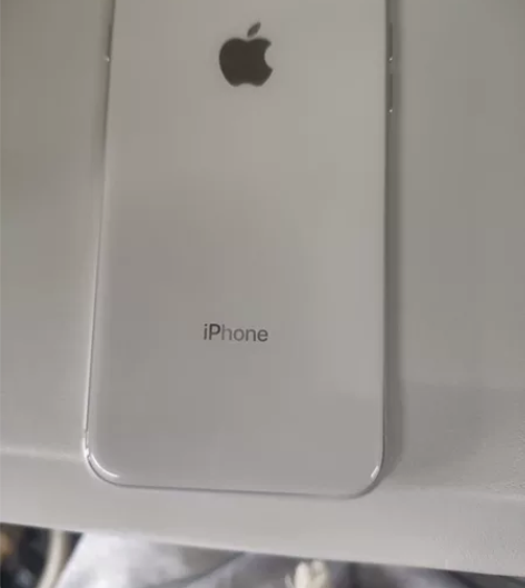 闲置iPhone 8 白色 64G 国行C...