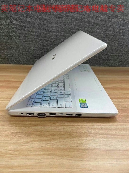 华硕 vivobook15 八代I5 独显...