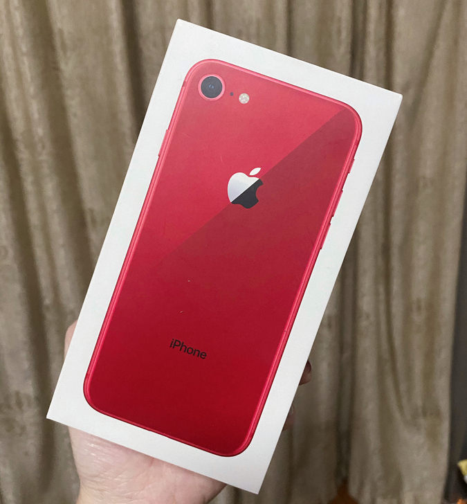 iPhone8红色手机空盒64G