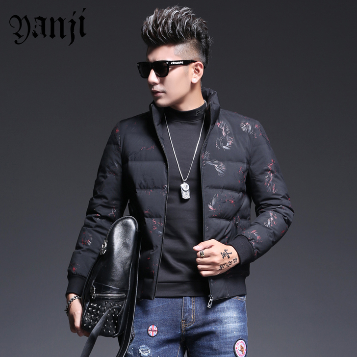 言吉新款韩版印花男士羽绒服男款短款修身潮牌...