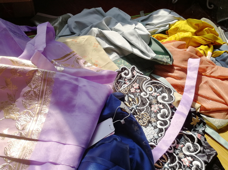 汉服退坑盲盒福袋200两套汉服随机送发簪，...