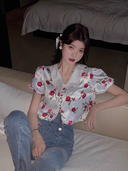 范智乔 法式复古上衣女小众别致夏季薄款花朵...