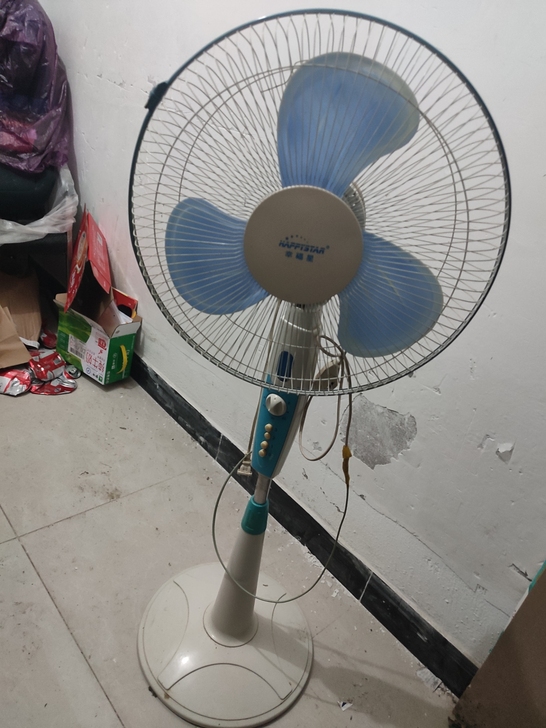 电风扇,闲置出售。本地自取。