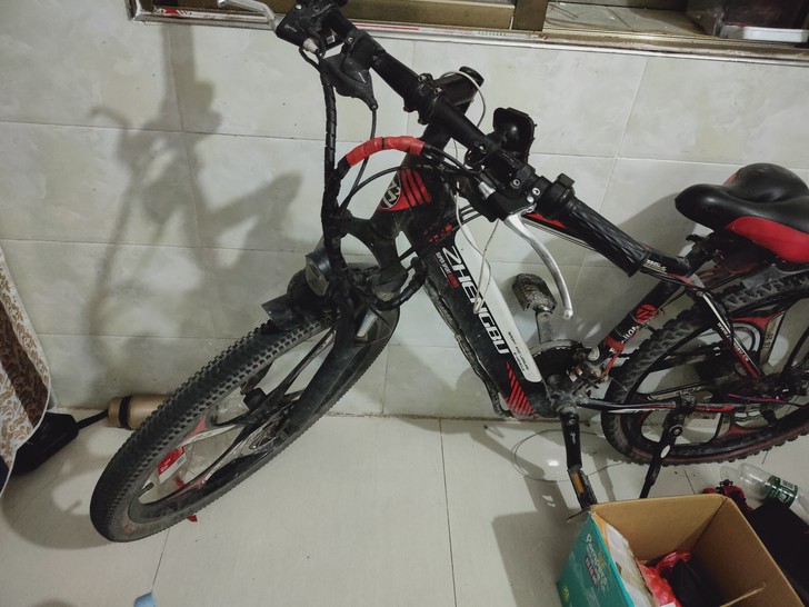 折叠山地电动自行车 产地:中国大陆 车架材...