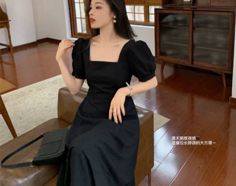南瓜谷【红与黑裙】版型绝了，上身美… 颜色...