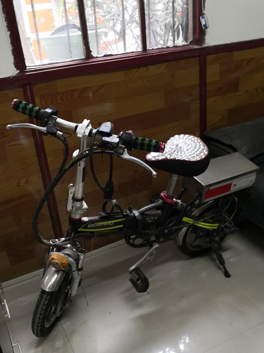骐得好高端折叠电动车。续航五十公里以上！