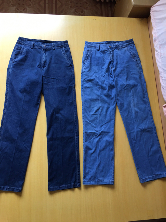 男士牛仔裤，二条。
