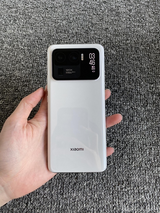 小米11U白色，12+256G  98新